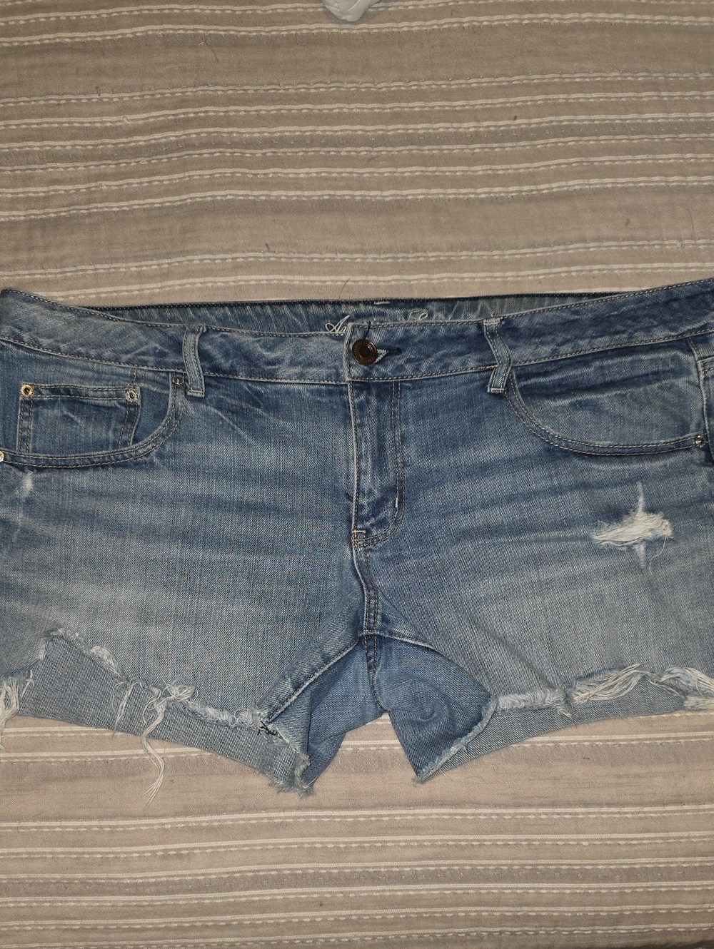 American Eagle Denim Women's Shorts - Distressed Hem